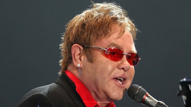 Elton John, durante una actuación. Foto: Efe.