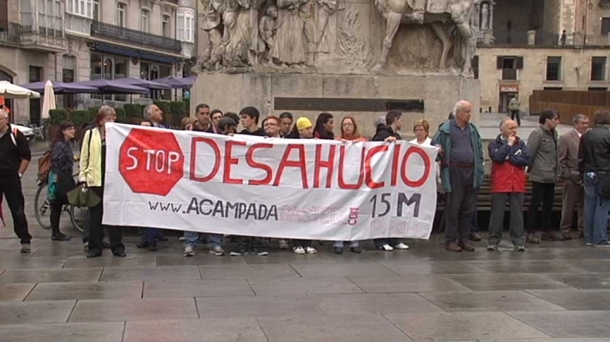 Rassemblement à Vitoria-Gasteiz contre les expulsions de propriétaires endettés. Photo: EITB