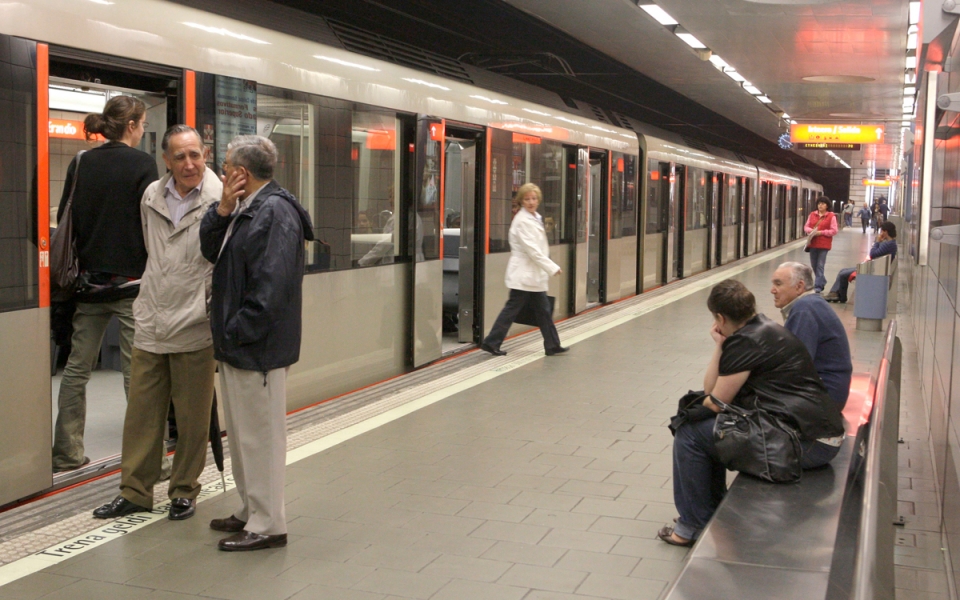 Cifran en 80% el seguimiento del paro en Metro Bilbao