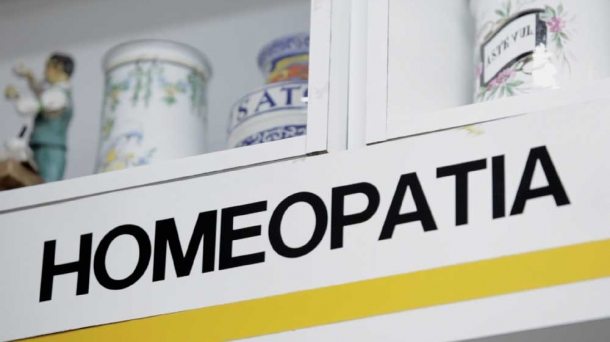 'La homeopatía es un fraude que no puede estar en una universidad'