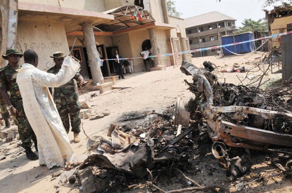 215 hildako Nigeria iparraldeko atentatu-boladen ondorioz