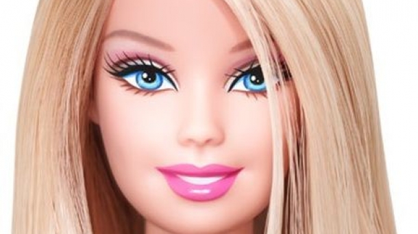 Gauzen interneta eta big data: Barbie panpina espia bihurtuta.