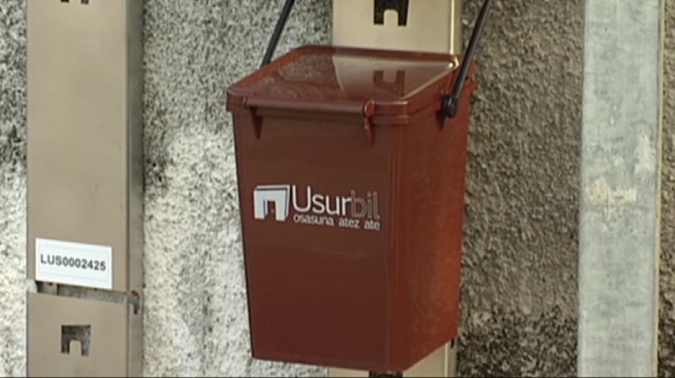El sistema de recogida de basuras 'puerta a puerta' ya está vigente en Usurbil. 