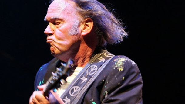 Neil Youngeen abestiak 'Poliedroa'n