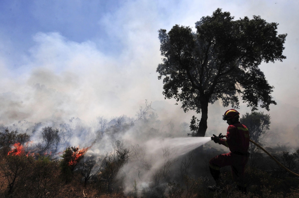 El incendio de Girona continúa sin control