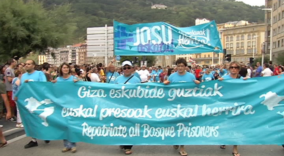 Manifestación Herrira | Reclaman la libertad de Iosu Uribetxebarria