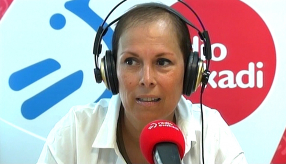 Uxue Barkos Radio Euskadiko elkarrizketa batean. 