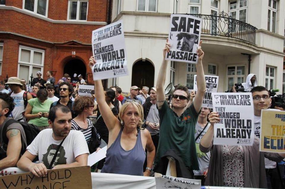 Assange Wikileaks | Reino Unido quiere retomar contacto con Ecuador