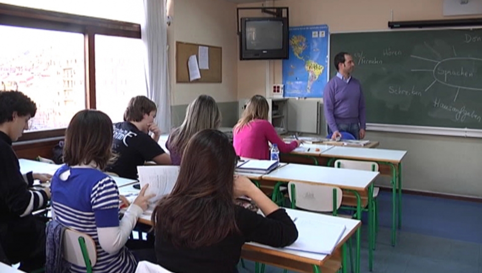 El uso del euskera de los escolares disminuye fuera de los aulas