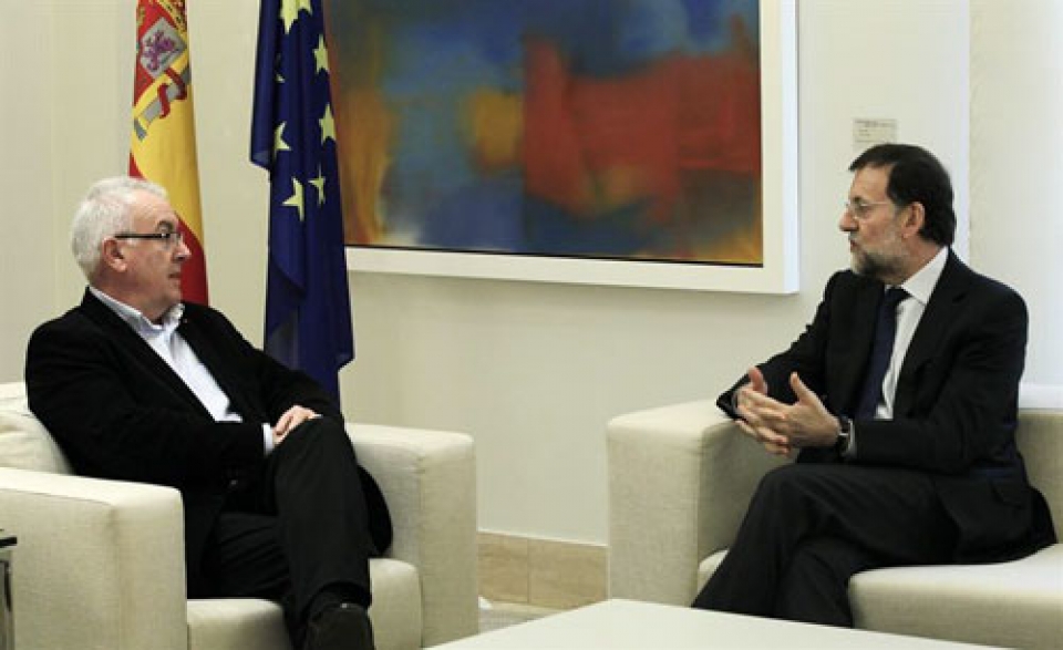 El líder de IU, Cayo Lara y el presidente del Gobierno, Mariano Rajoy. 