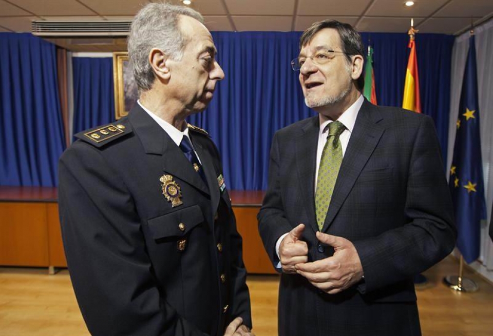 Juan Luis Ibarra, presidente del TSJPV, con el jefe de Policía del País Vasco. Foto: EFE