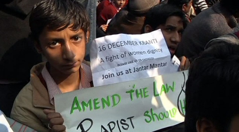 El caso de la joven violada ha desatado una inusitada ola de protestas en la India. Foto: EFE