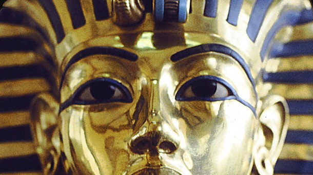 La máscara fue descubierta en 1922 por arqueólogos británicos.