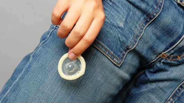 ¿Qué hacer si pierdo la erección al ponerme un preservativo?