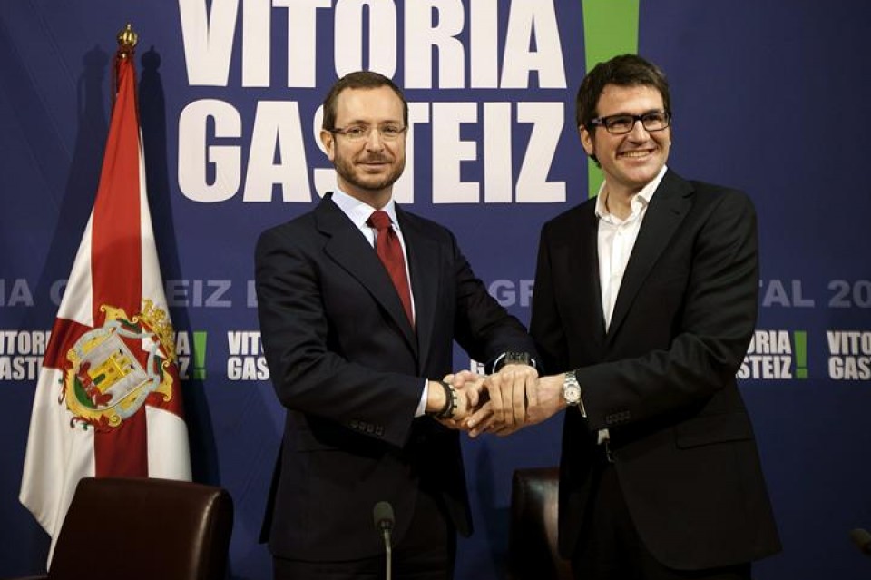 El alcalde de Vitoria-Gasteiz, Javier Maroto, tras el acuerdo con el PNV