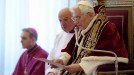 Benedikto XVI.a aita santuak zereginari uko egin dio