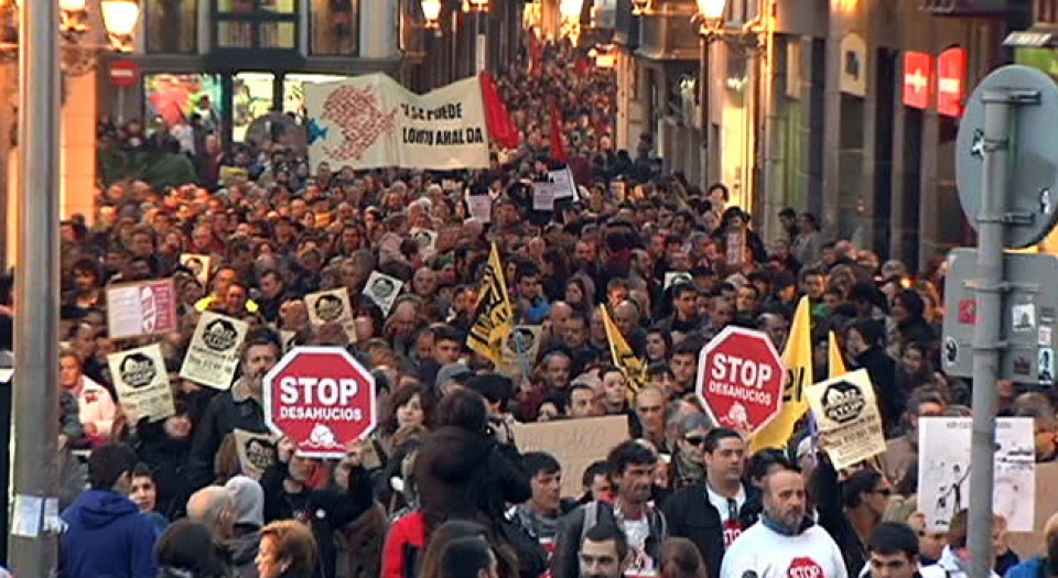 Manifestación contra los desahucios en Bilbao.