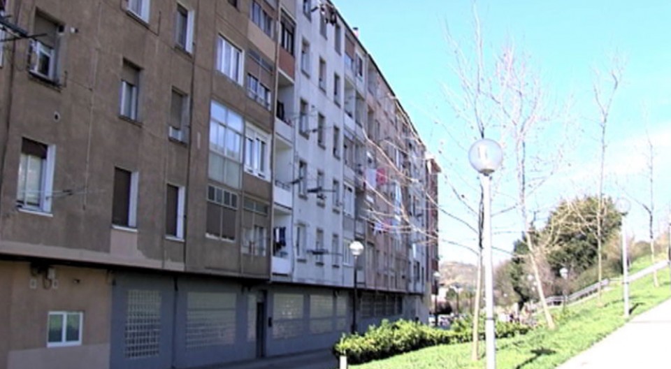 Lugar donde se ha producido el suicidio por desahucio, en Bilbao. Foto: EITB
