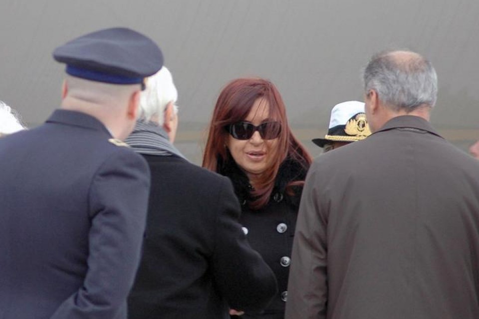 Cristina Fernández de Kirchner, a su llegada al aeropuerto de Roma. EFE
