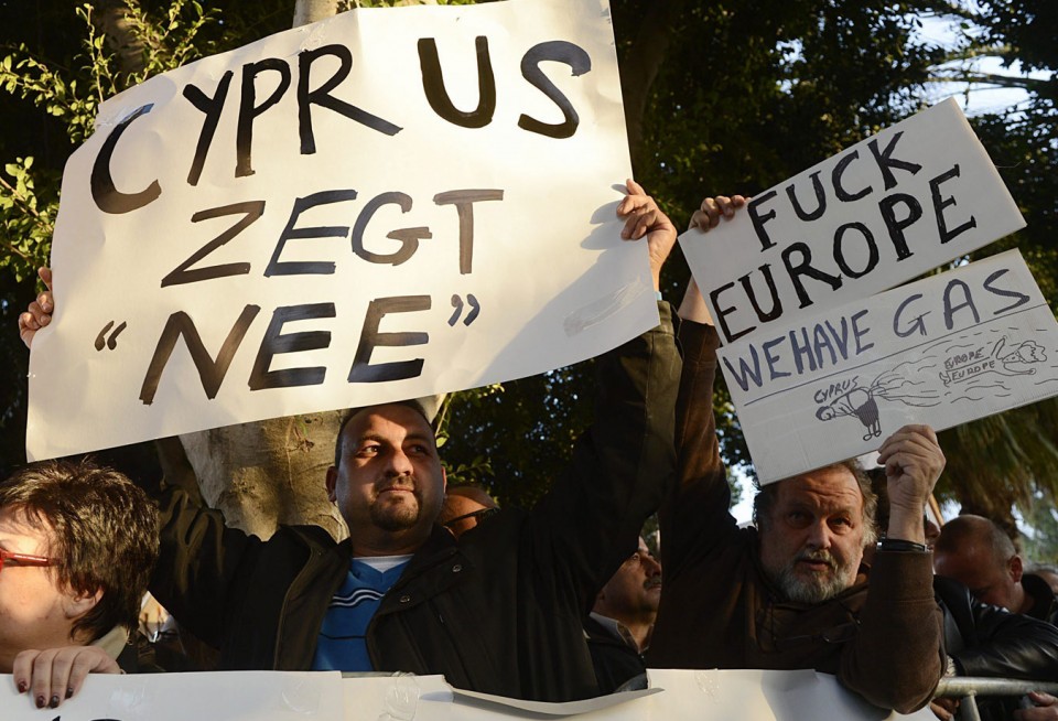 Parlamento de Chipre vota el plan del Eurogrupo para la tasa a depósitos