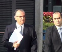 El alcalde de Pamplona 'espera' que la jueza le retire la imputación