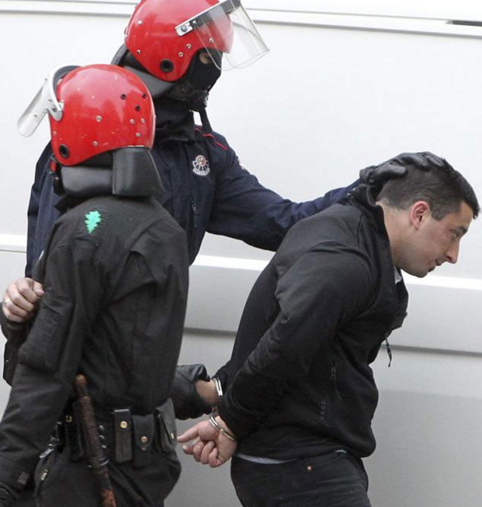 La Ertzaintza ha arrestado a seis de los ocho jóvenes condenados por el Tribunal Supremo. 