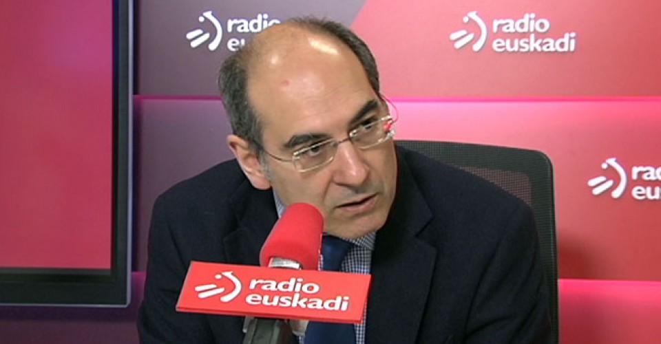 Jon Darpon Euskadiko Osasun sailburua, Radio Euskadin. Argazkia: eitbcom