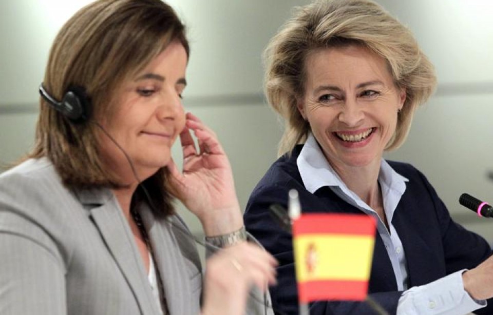 Fatima Bañez Enplegu ministroa eta Ursula Von der Leyen Alemaniako bere homologoa. EFE