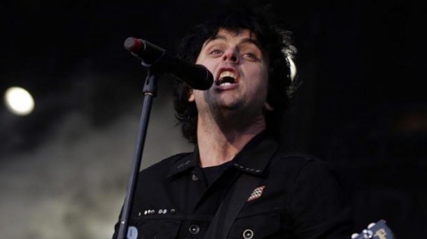 Green Dayen lokatz festa eta Axl Rosen puntualitate falta