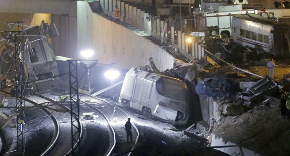 El accidente de tren de Santiago ha dejado al menos 77 muertos. Foto: EFE