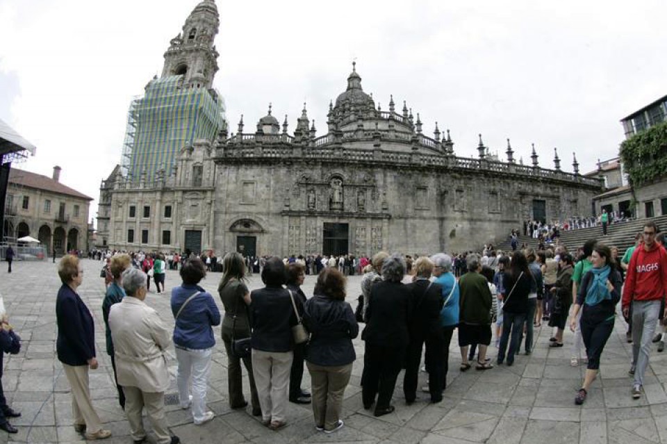 Funeral por las víctimas del tren en Santiago. Foto: EFE
