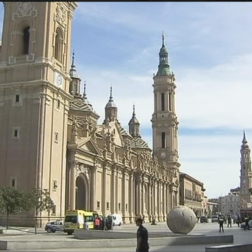 Explota una bomba en la basílica de El Pilar en Zaragoza