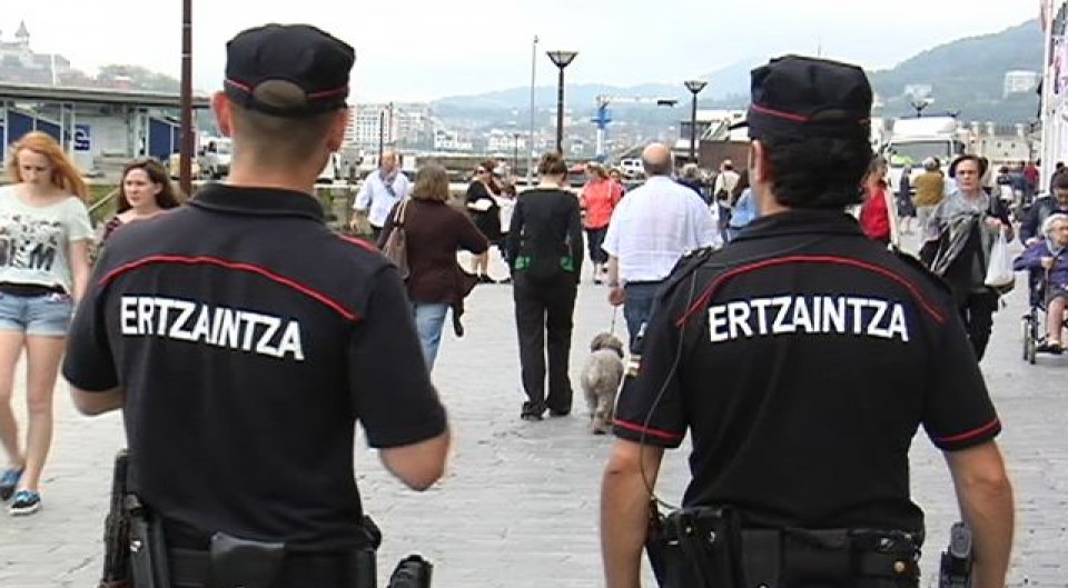 La Ertzaintza se ocupará de la seguridad ciudadana y la Policía Nacional de la de los asistentes.EFE