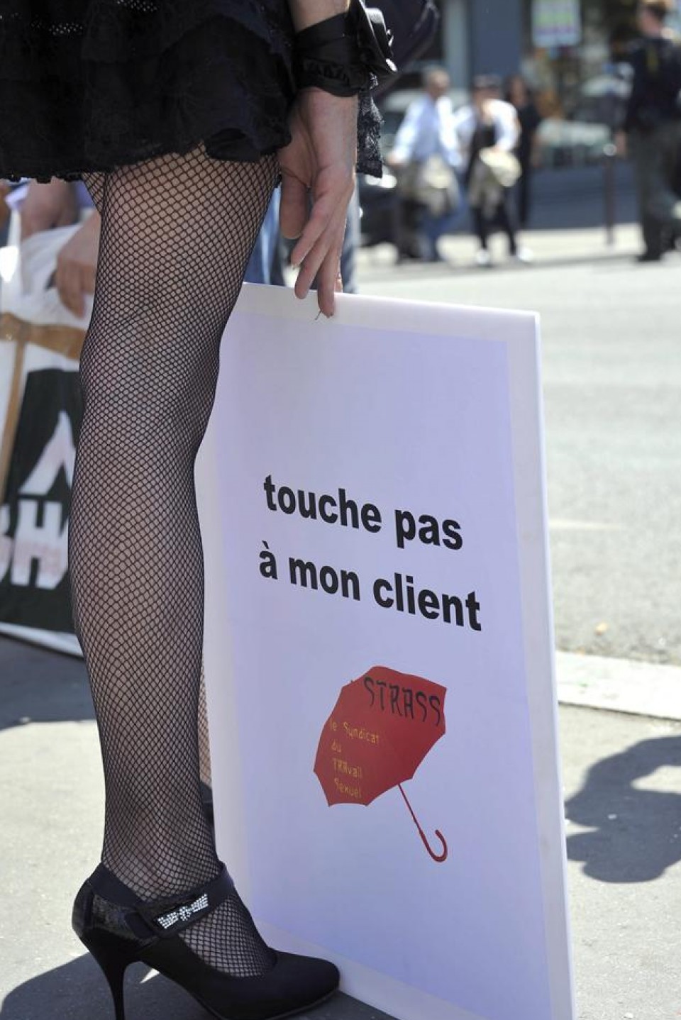 La Asamblea Nacional francesa apruebó en 2013 multar a clientes de prostitutas. EFE. 