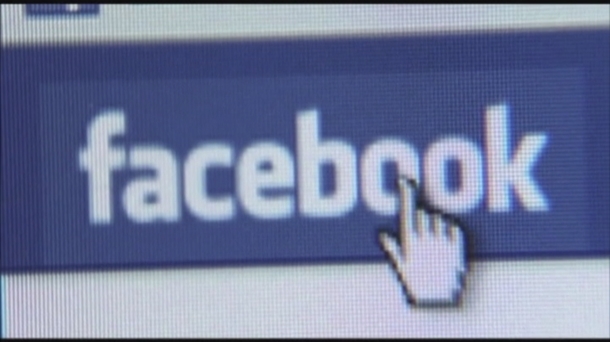Facebooken identitatea eta argazkiak lapurtu dizkiote