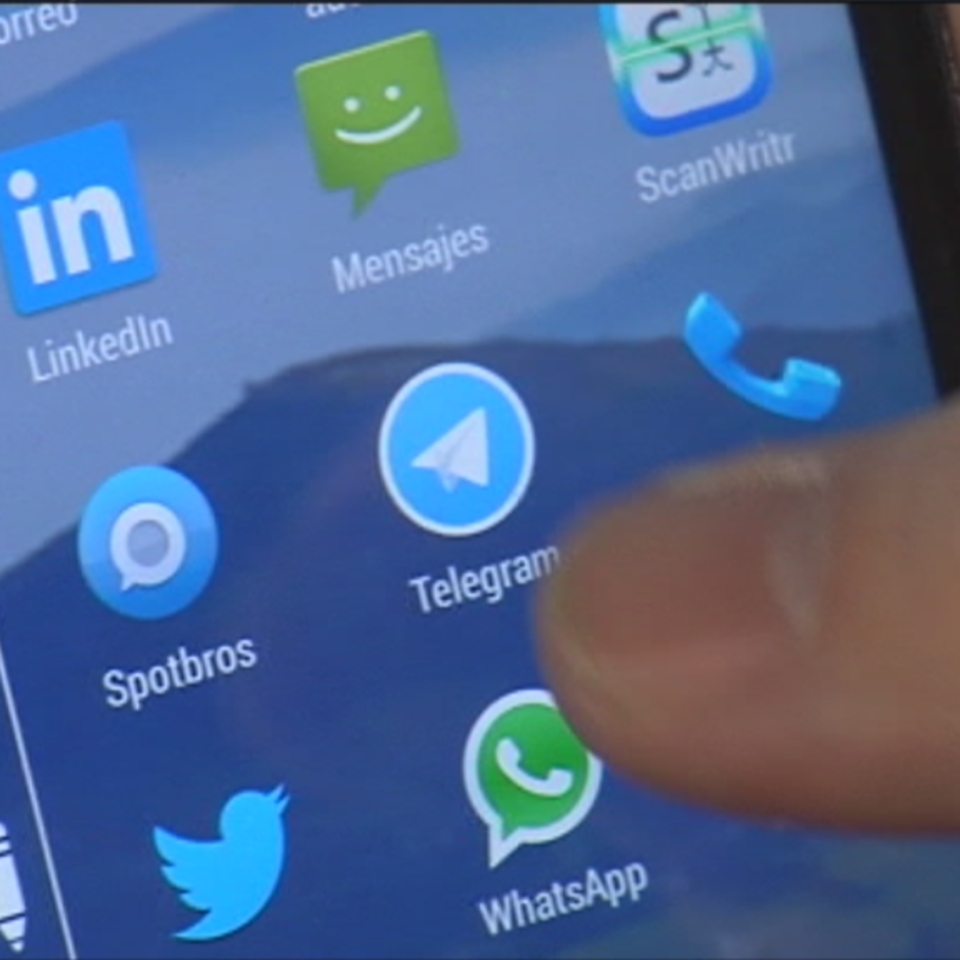 Las descargas de Signal y Telegram suben tras la nueva política de Whatsapp