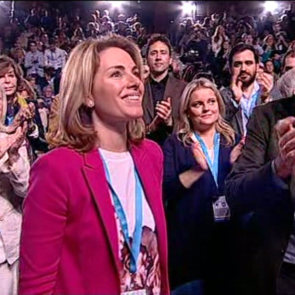 Los populares aplauden a Arantza Quiroga. Foto: EiTB