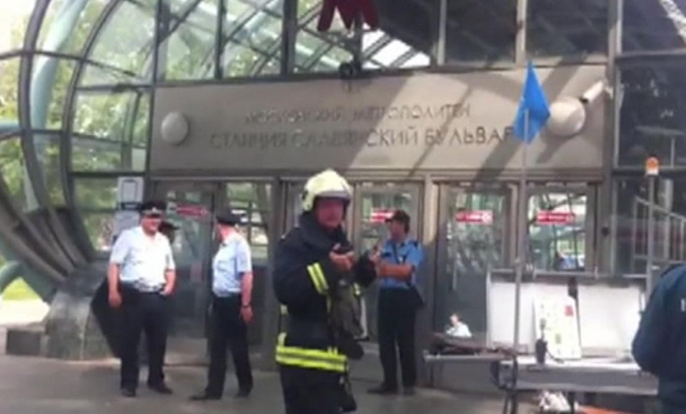 Ascienden a 20 los muertos en el descarrilamiento del metro de Moscú