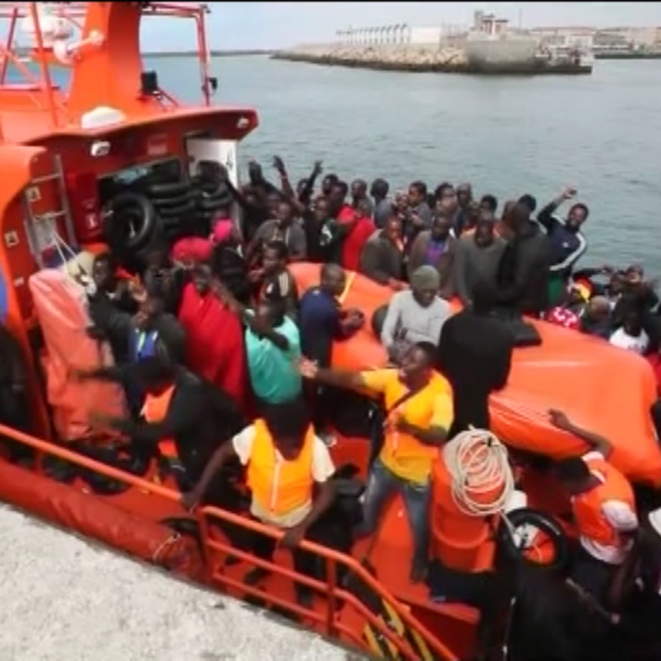 Más de 250 inmigrantes llegan a Gibraltar en 24 lanchas hinchables