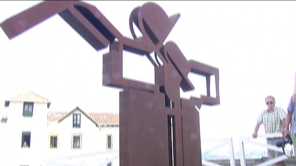 'Zimbaue', escultura de Nestor Basterretxea inaugurada hoy en Hondarribia. Foto: EiTB. 
