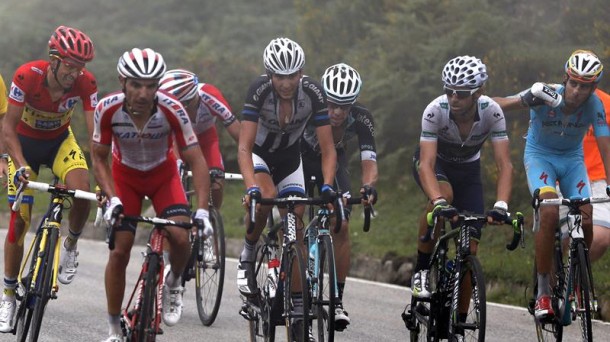 Ezkerretik eskumara: Purito, Contador eta Valverde. Argazkia: EFE