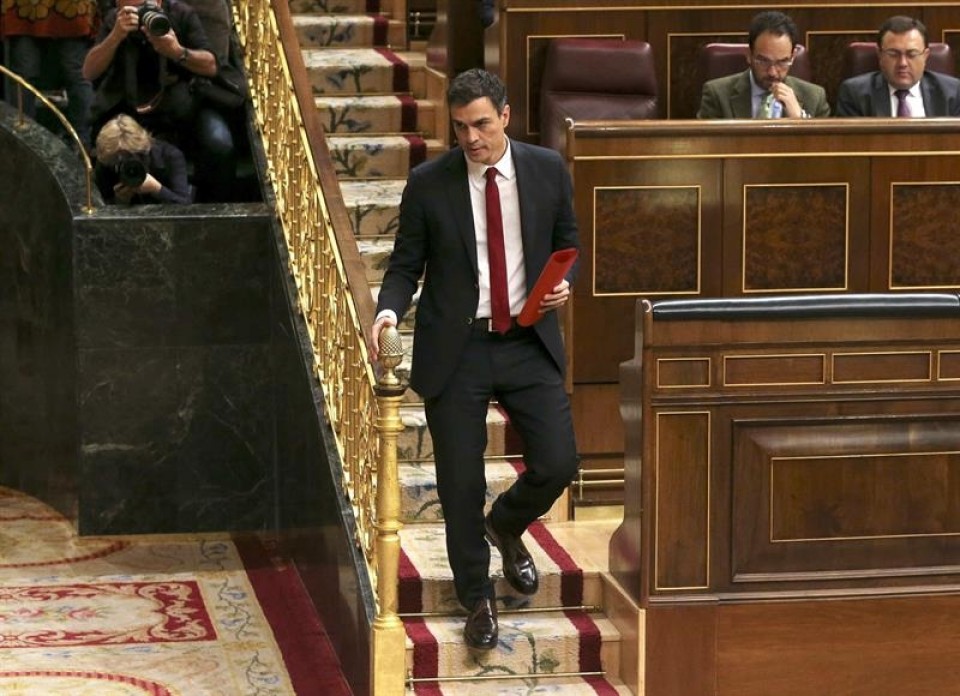 La oposición acusa a Rajoy de no hacer nada ante la corrupción