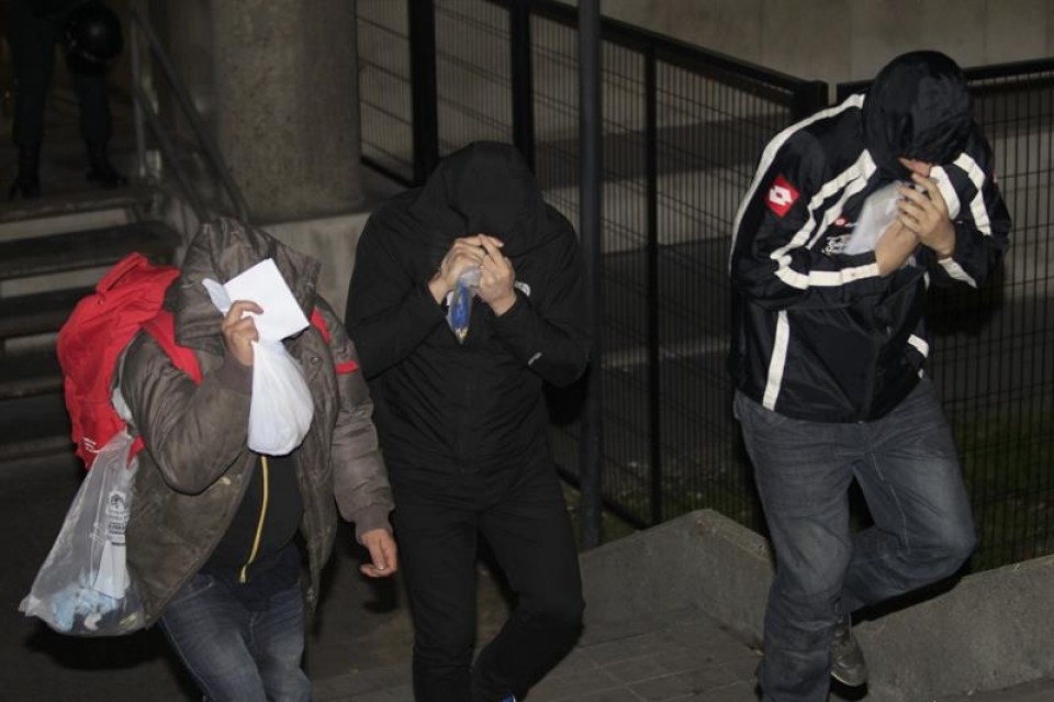 Karguekin baina aske utzi dituzte Madrilen atxilotutako ultrak