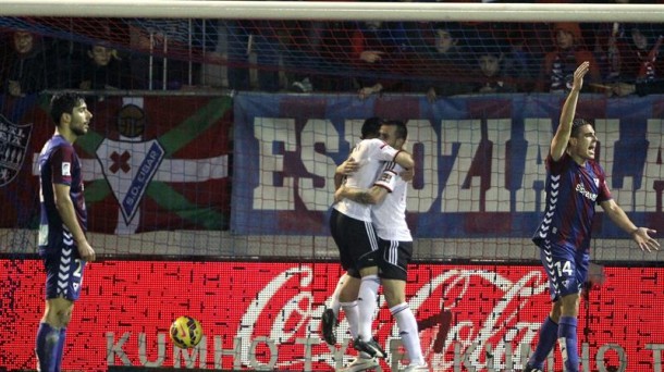 El Valencia celebra el 0-1. Foto: EFE