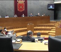 El Parlamento de Navarra aprueba bajar la presión fiscal de las rentas