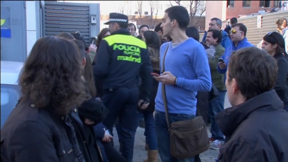 Desalojo de la sede del diario 'El Pais' en Madrid. Foto: EiTB
