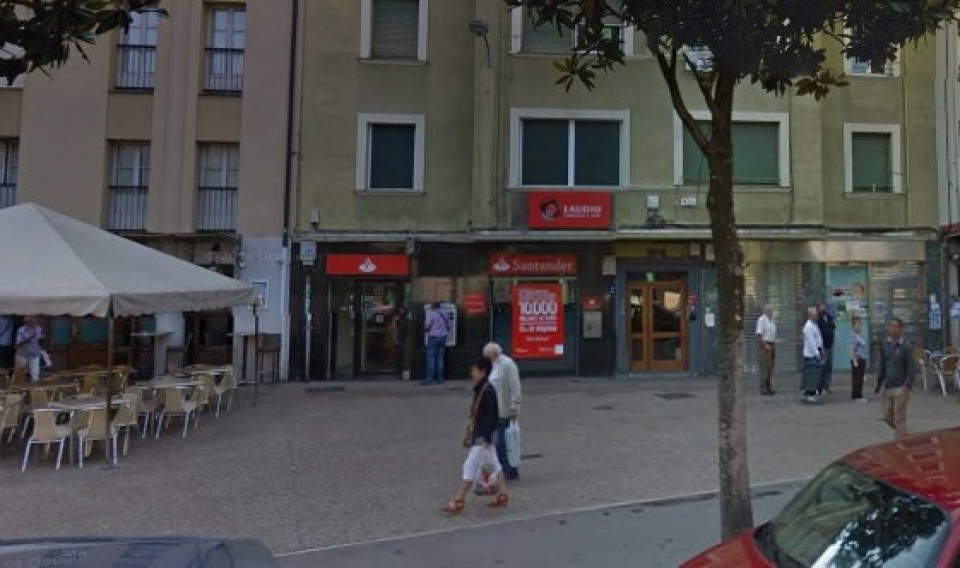 Santander Bankuaren bulegoa, Laudion.