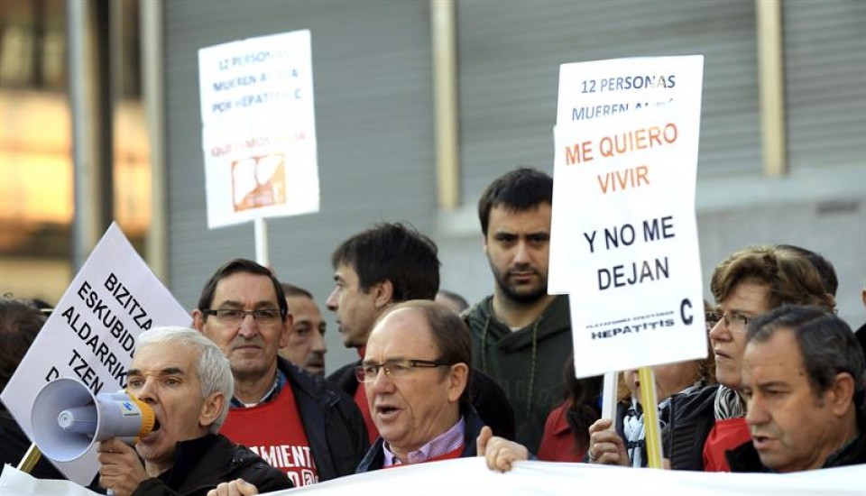 Protesta de afectados por la hepatitis C en Bilbao. Imagen de archivo: EiTB