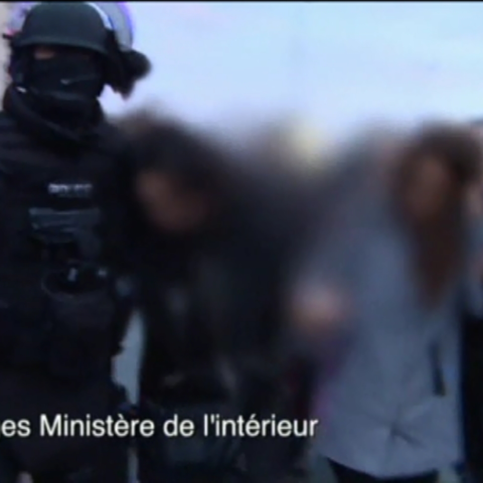 Parisko polizia operazioaren irudiak zabaldu ditu Barne ministerioak