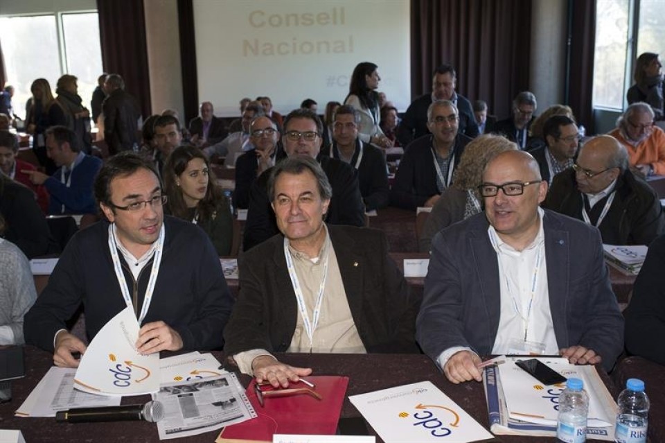 Josep Rull, Artur Mas y Lluis Corominas. Foto: EFE